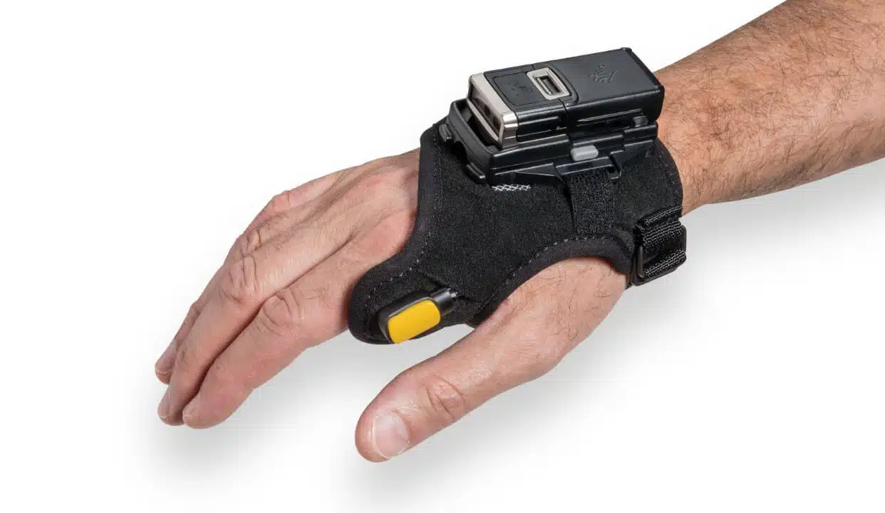 Máy đọc mã vạch không dây đeo tay Zebra RS5100